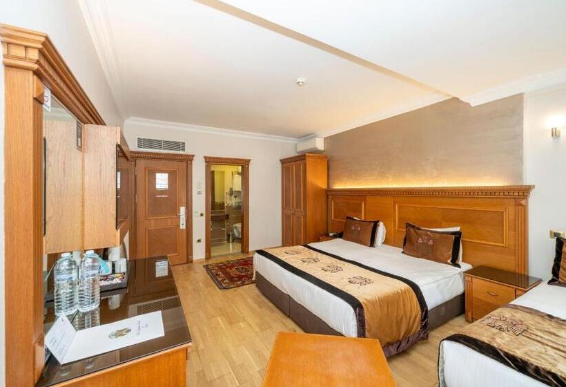Номер Стандарт Трехместный, The Byzantium Suites Hotel & Spa