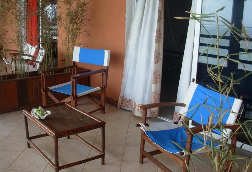 اتاق خانوادگی با چشمانداز دریا, Vanivola & Spa