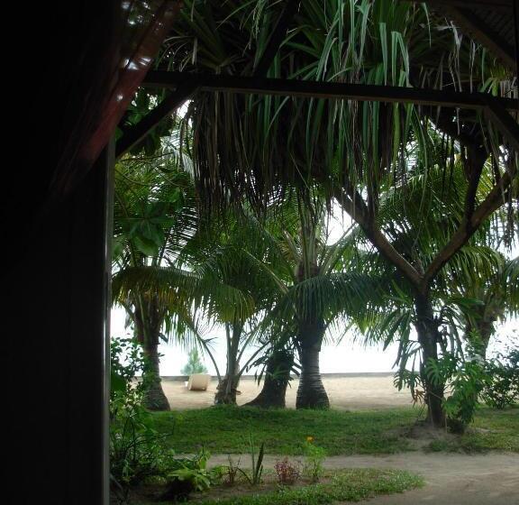 بانگلوی استاندارد, Vanivola & Spa