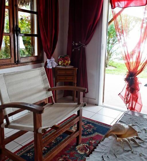 بنگله خانوادگی, Vanivola & Spa