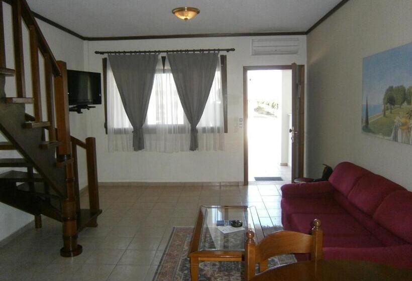 חדר דופלקס, Xenios Theoxenia