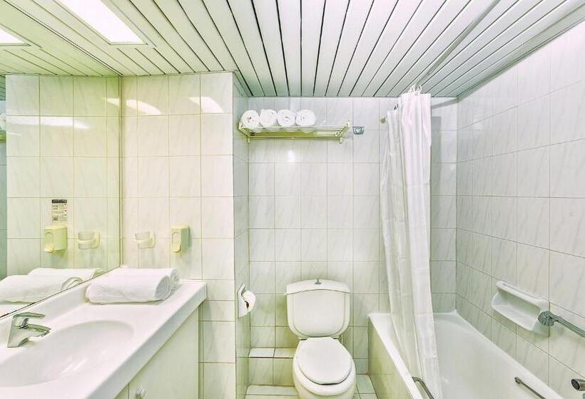 חדר אקונומי, Xenios Theoxenia