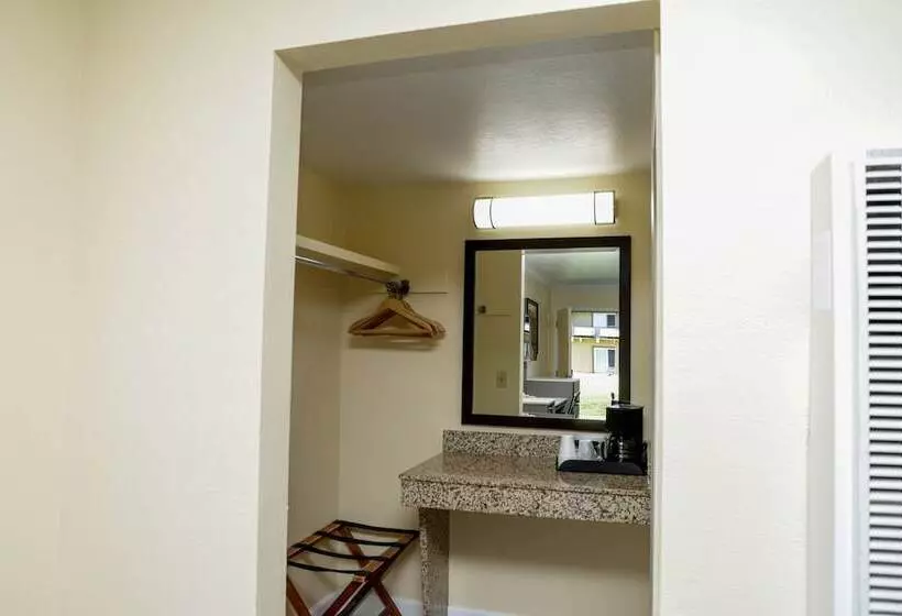 اتاق استاندارد با 2 تخت دوبل, Silver Surf Motel