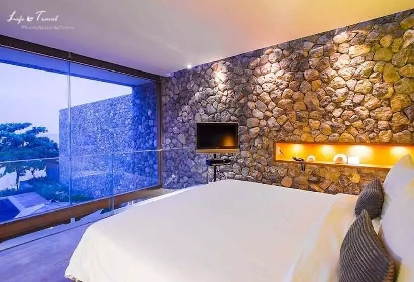 ویلای دلوکس 1 خوابه با چشم‌انداز دریا, Tolani Resort Kui Buri