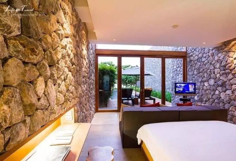 ویلای دلوکس 1 خوابه با چشم‌انداز دریا, Tolani Resort Kui Buri