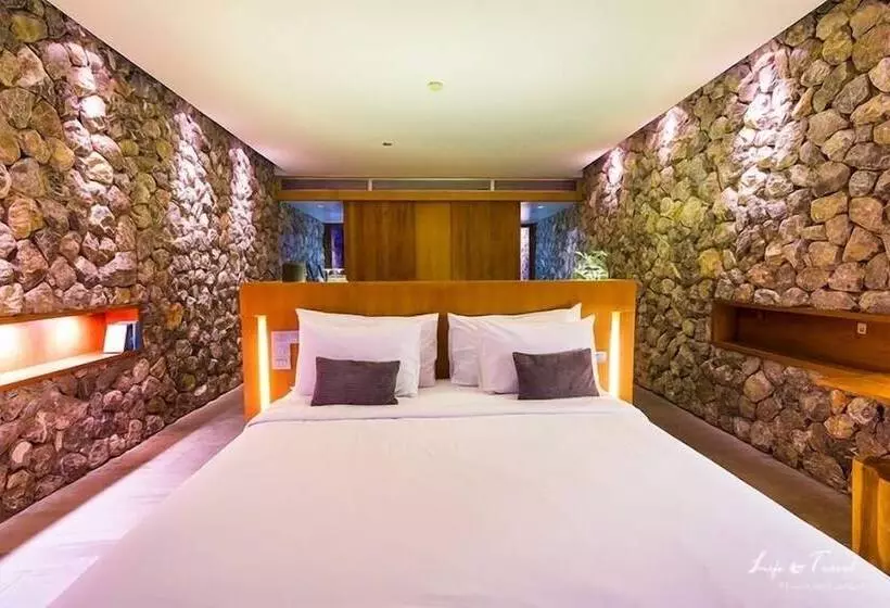 ویلای دلوکس 1 خوابه با چشم‌انداز دریا, Tolani Resort Kui Buri
