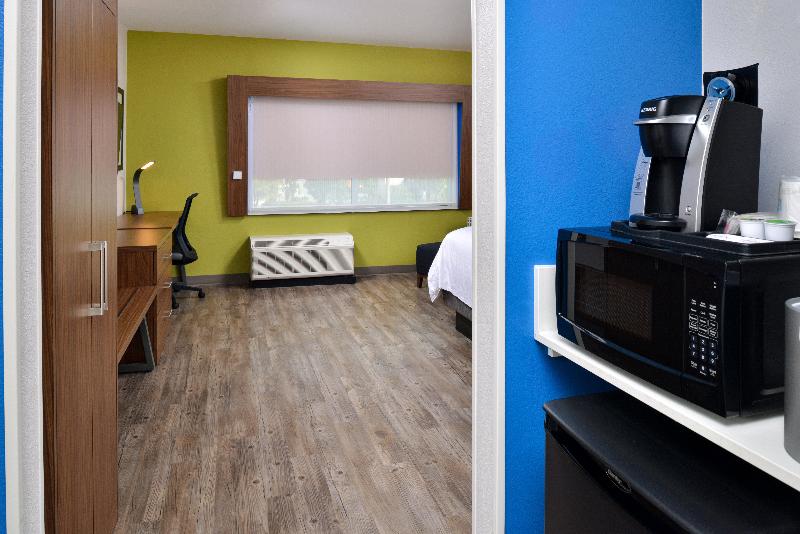 带大床的标准间, Holiday Inn Express Orlando   South Park, An Ihg