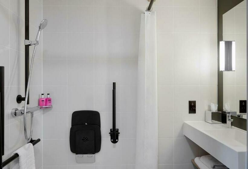 Семейный Номер, Moxy Edinburgh Fountainbridge