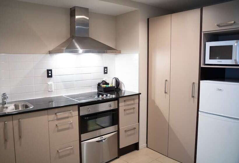 דירת שני חדרים, Auckland City Hotel   Hobson St