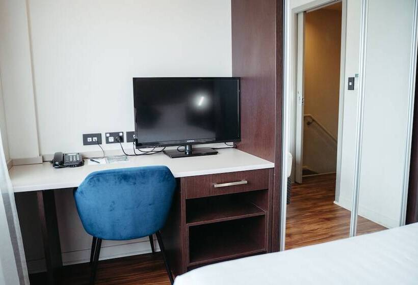 דירת שני חדרים, Auckland City Hotel   Hobson St