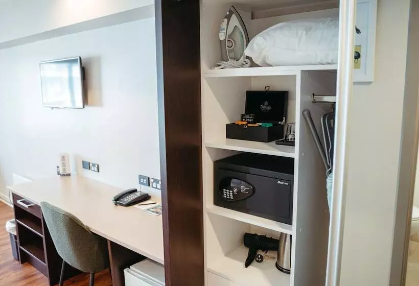 اتاق استاندارد, Auckland City Hotel   Hobson St