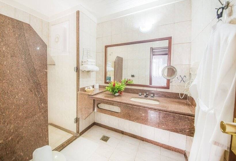 جناح مزوَّد بشرفة, Best Western Shalimar Praia