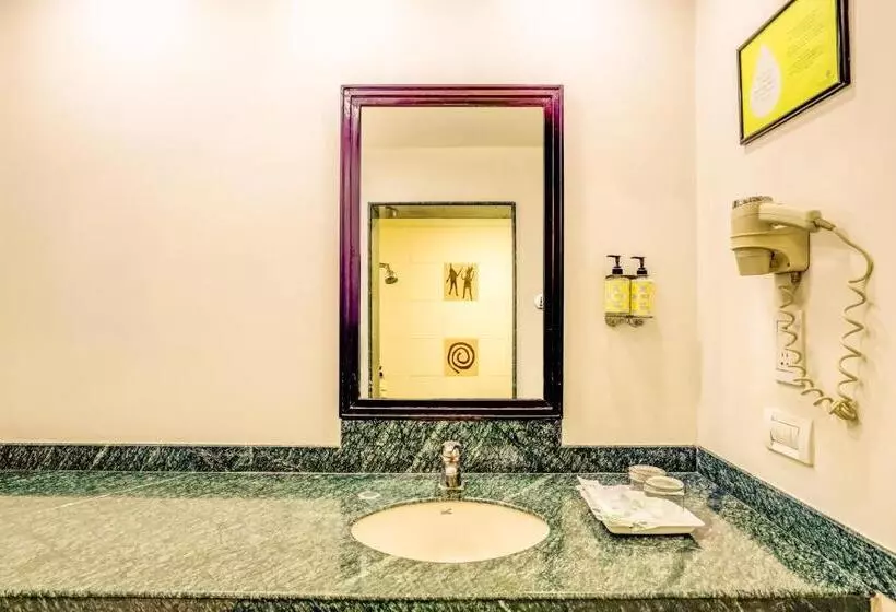 デラックスルーム, Lemon Tree Hotel, East Delhi Mall, Kaushambi