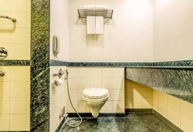デラックスルーム, Lemon Tree Hotel, East Delhi Mall, Kaushambi