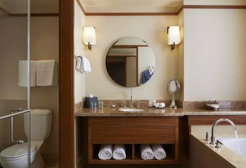 اتاق لوکس با چشم‌انداز شهر, Denny Park Hotel Seattle
