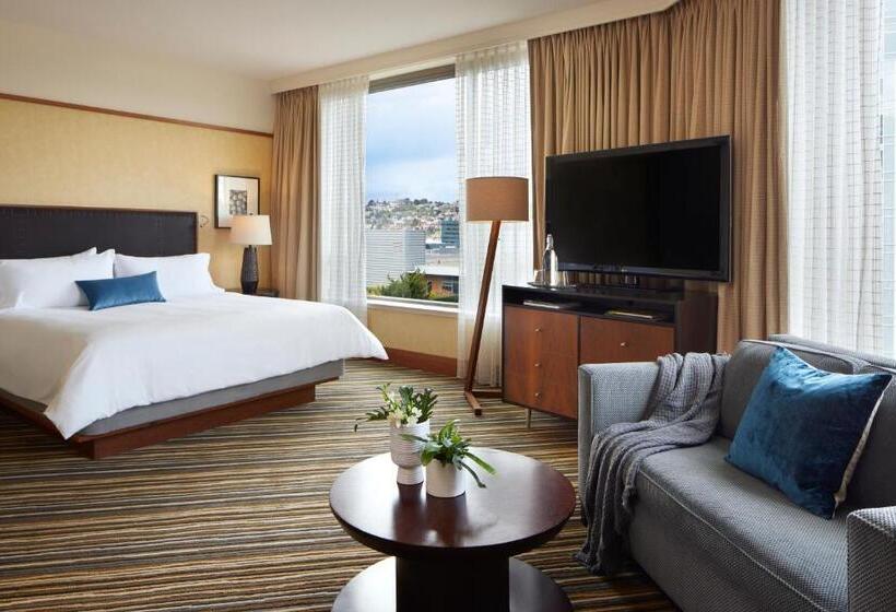 スタンダードスタジオ, Denny Park Hotel Seattle