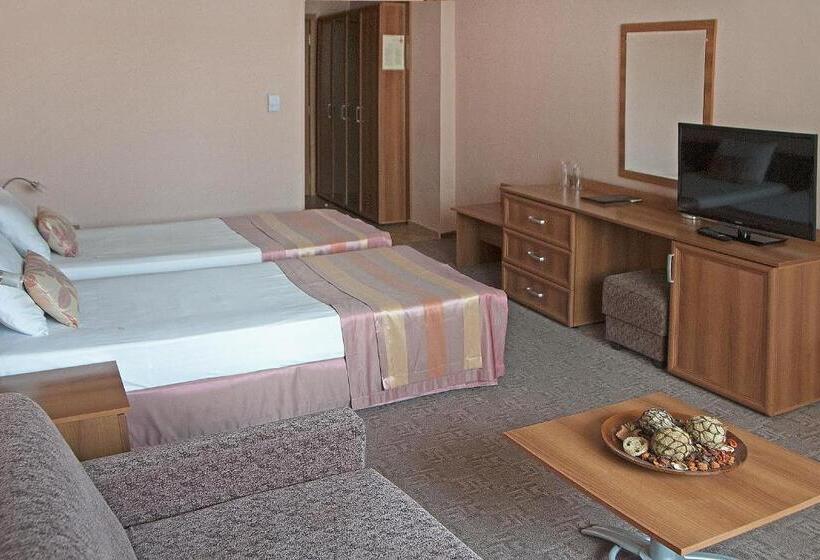 اتاق استاندارد, Real