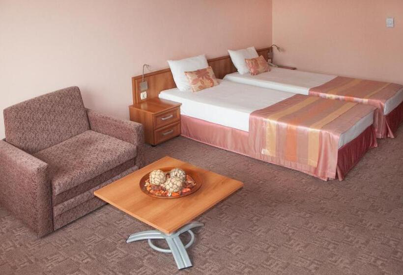 اتاق استاندارد, Real