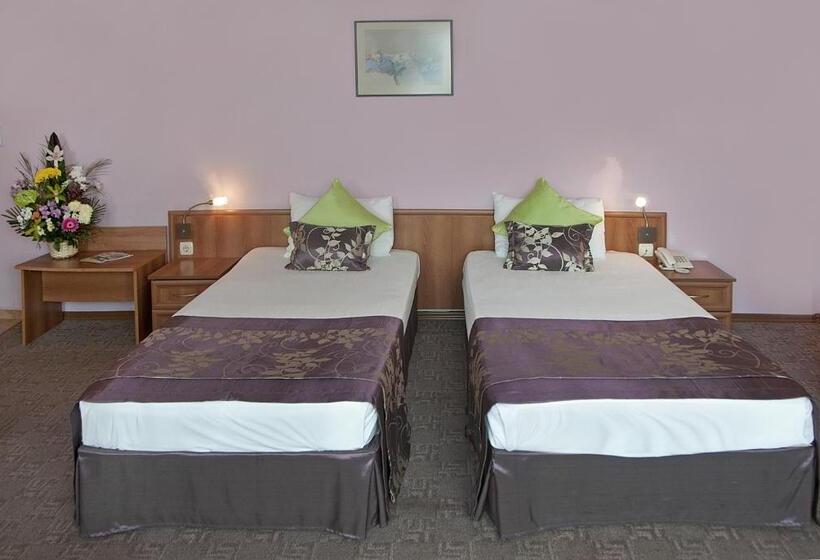 سوییت جونیور, Real