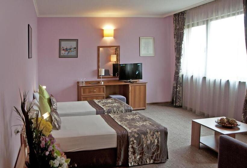 سوییت جونیور, Real