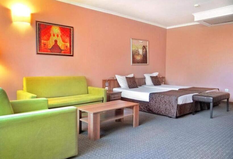 سوییت جونیور سوپریور, Real