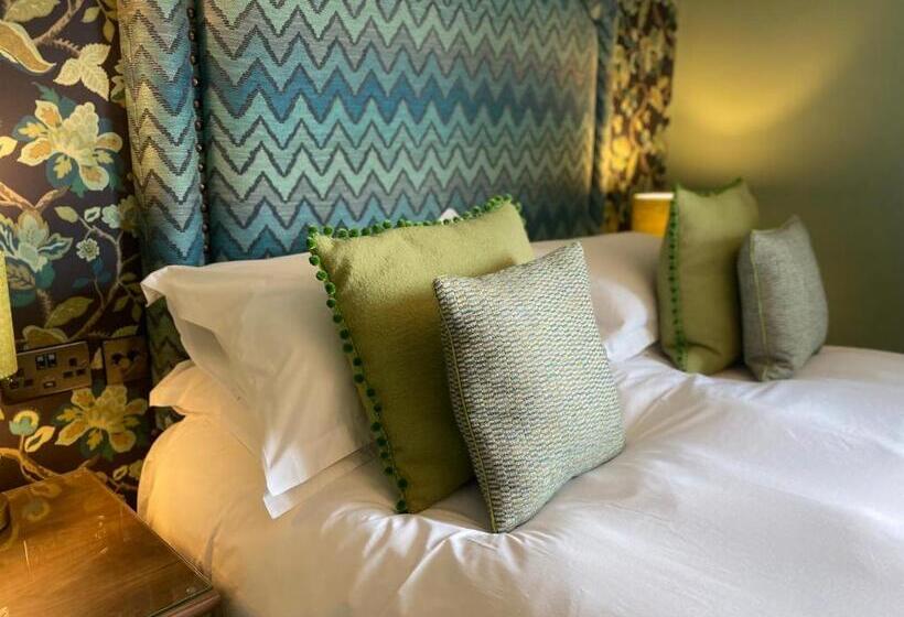 带大床的标准间, The George Hotel Easingwold