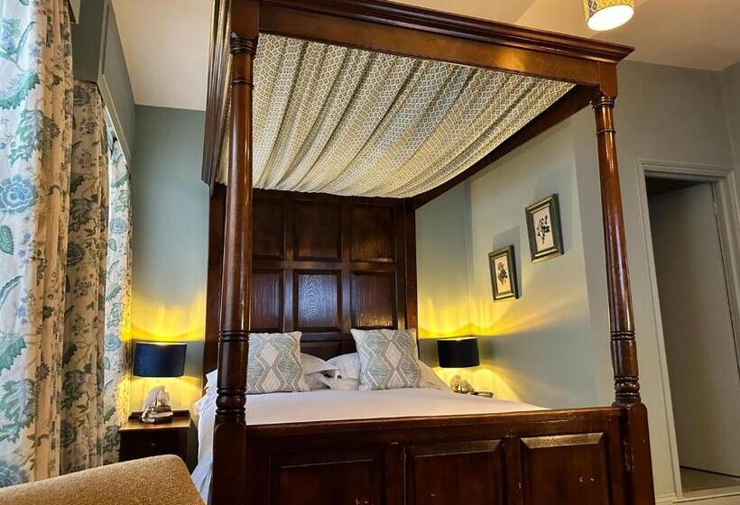 带大床的标准间, The George Hotel Easingwold