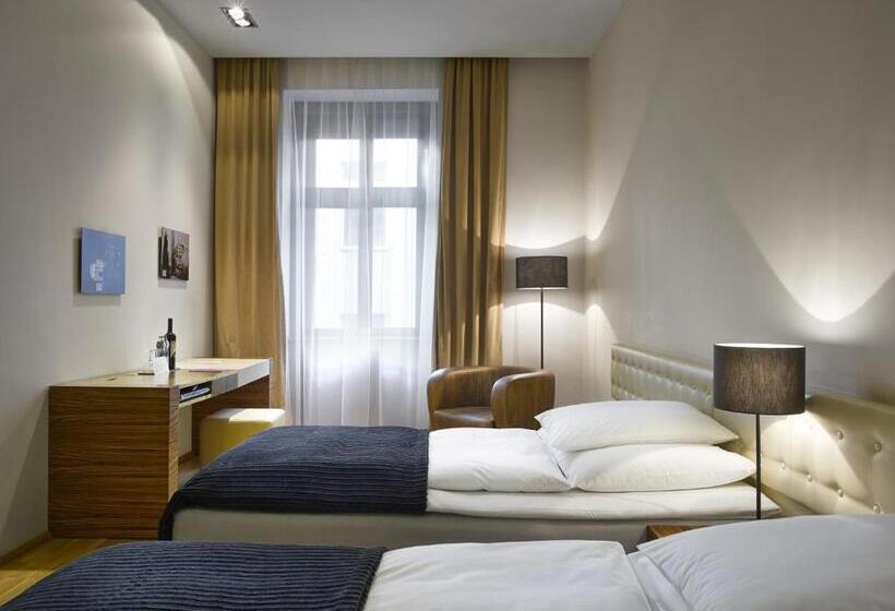 اتاق استاندارد, The Icon Hotel & Lounge