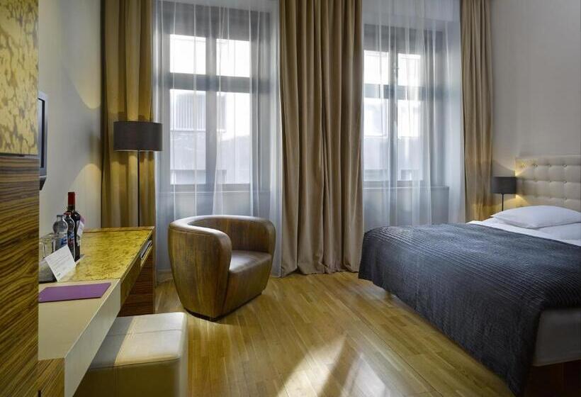 اتاق لوکس, The Icon Hotel & Lounge