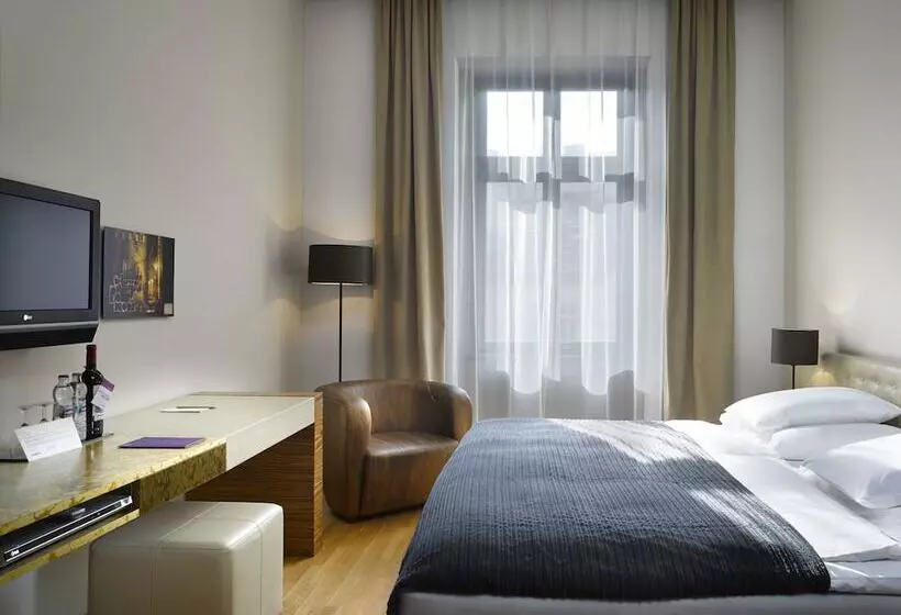 اتاق استاندارد, The Icon Hotel & Lounge