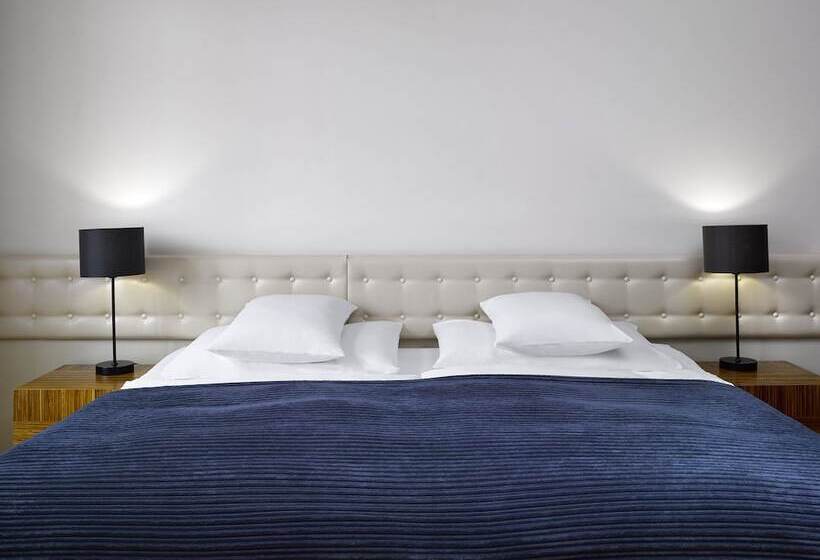 اتاق لوکس, The Icon Hotel & Lounge