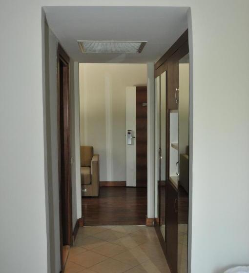 Family Room, Viking Star