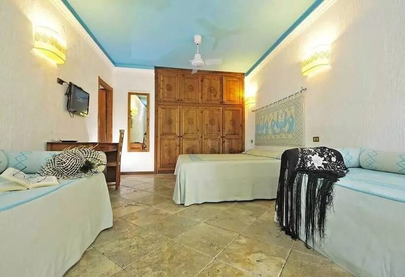 トリプルクラシックルーム, Arbatax Park Resort, Telis