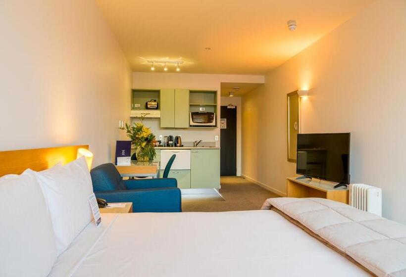 스탠다드 스튜디오, Astelia Apartment