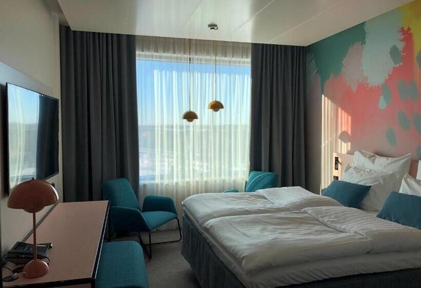 キングサイズベッドのスタンダードルーム, Break Sokos Hotel Flamingo