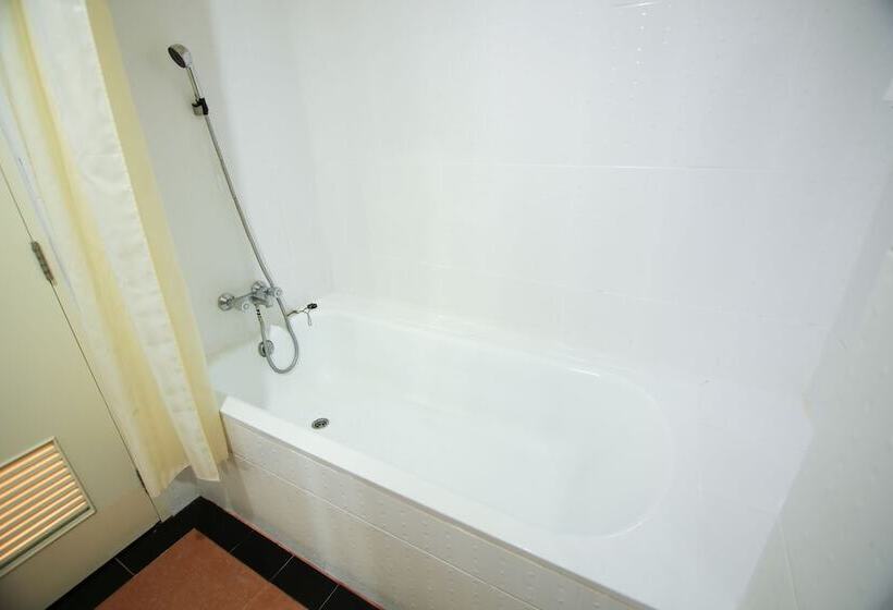 Quarto Superior, Convenient Park Bangkok