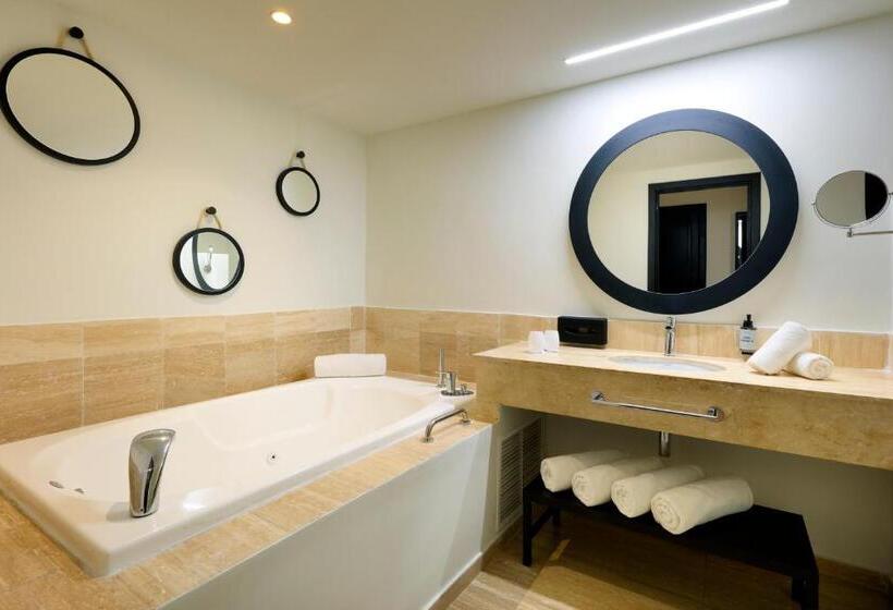 سوییت جونیور با چشمانداز دریا, Grand Palladium Jamaica Resort & Spa - All Inclusive