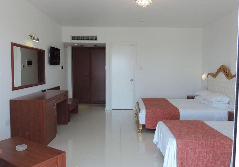 سوییت, Holiday Inn Express Hotel & Suites High Point South, An Ihg