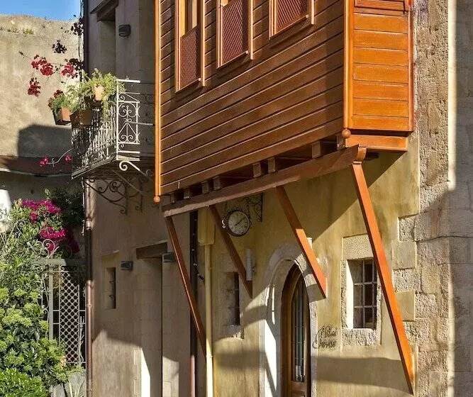 اتاق استاندارد با بالکن, Ionas Boutique