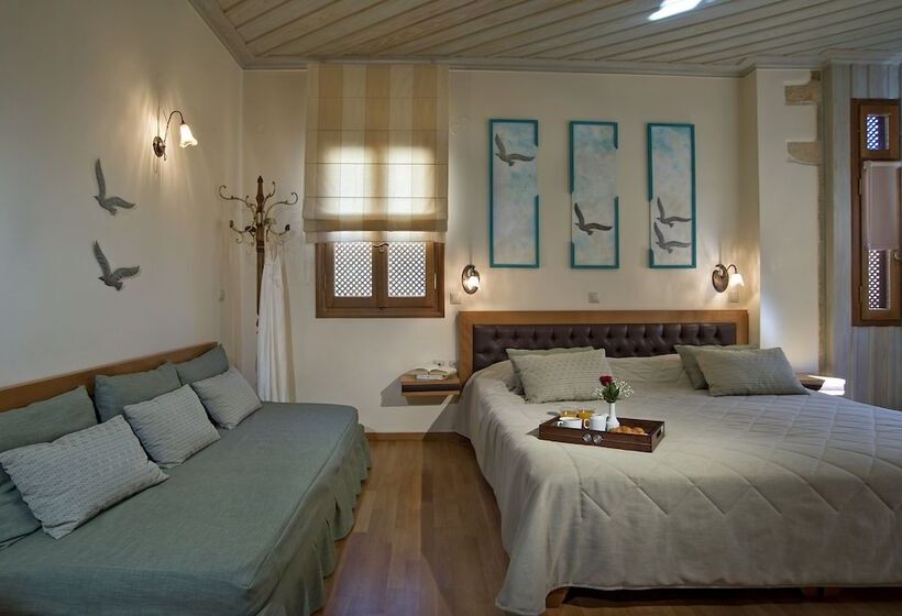 جناح جونيور, Ionas Boutique