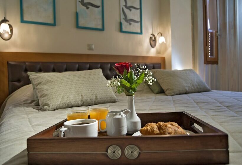 جناح جونيور, Ionas Boutique