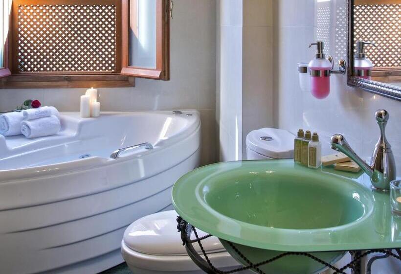 جناح مزود بجاكوزى, Ionas Boutique