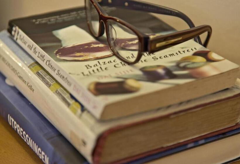 غرفة قياسية مزوَّدة بشُرفة, Ionas Boutique