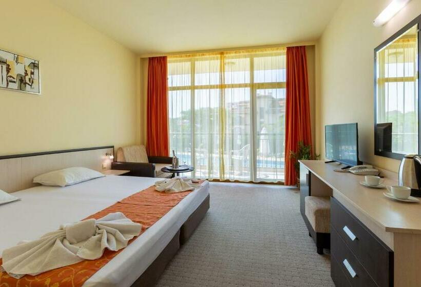 חדר סטנדרט, Julia