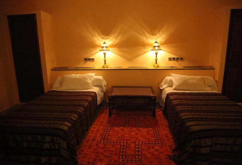 اتاق استاندارد چهار تخته, Kasbah Azalay