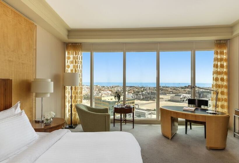 اتاق لوکس با تخت بزرگ, Mövenpick Hotel Al Khobar