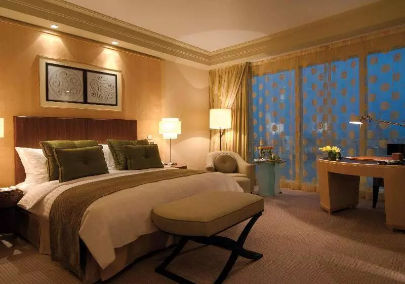 اتاق لوکس با تخت بزرگ, Mövenpick Hotel Al Khobar