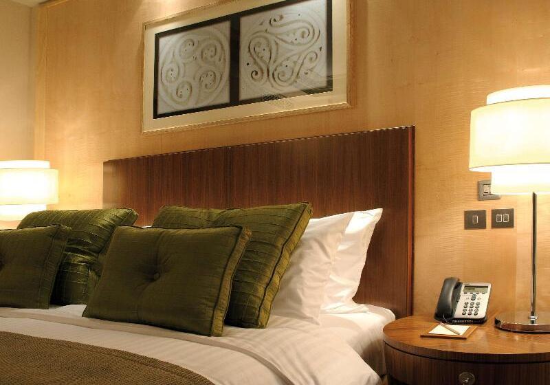 اتاق لوکس با چشمانداز دریا, Mövenpick Hotel Al Khobar