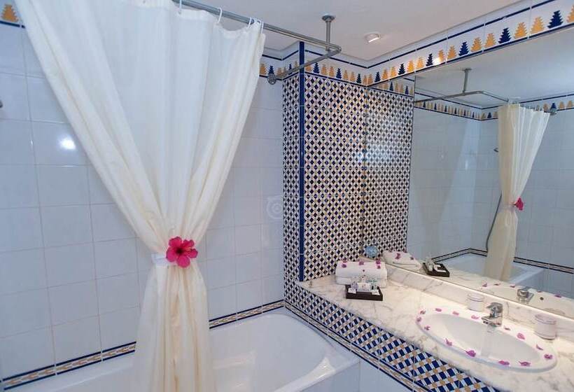 غرفة قياسية ثلاثية, Odyssee Resort and Thalasso