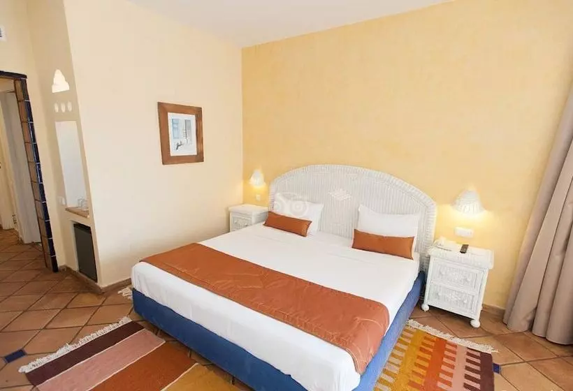 اتاق استاندارد سه نفره, Odyssee Resort and Thalasso